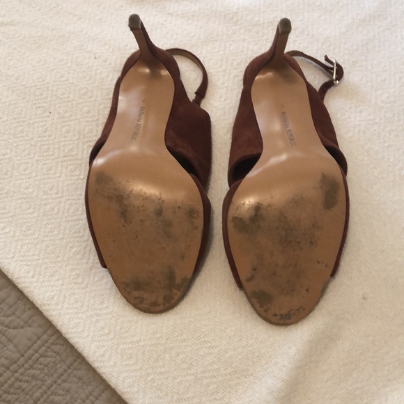 Banana Republic Suede Pump - Picture 3 of 5